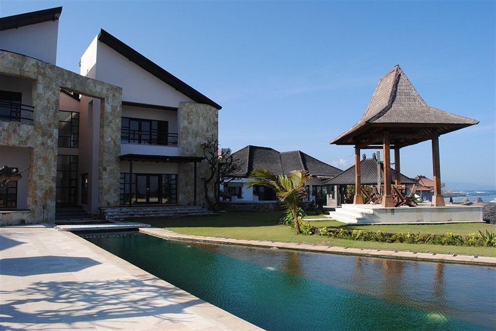 Suarti Resort, Villas & Gallery Ketewel Экстерьер фото