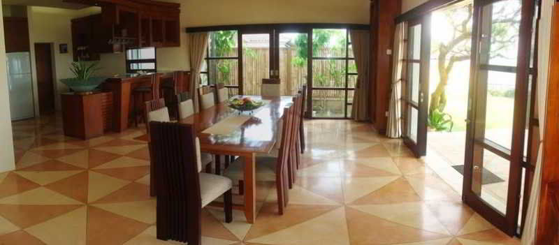 Suarti Resort, Villas & Gallery Ketewel Экстерьер фото