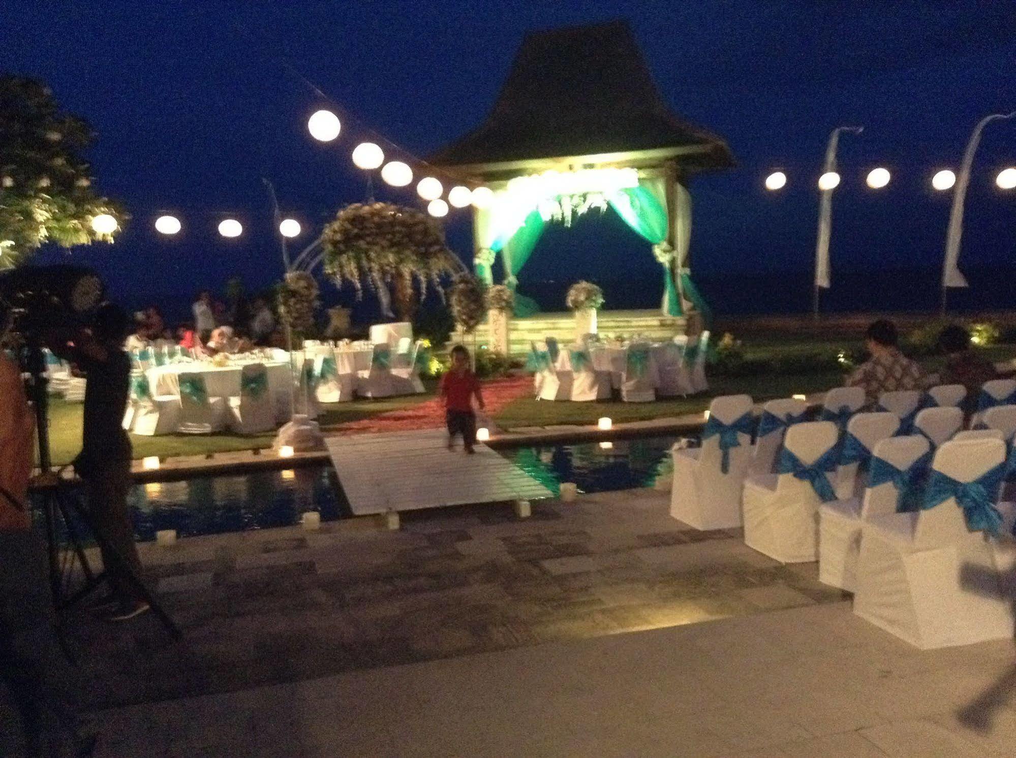 Suarti Resort, Villas & Gallery Ketewel Экстерьер фото