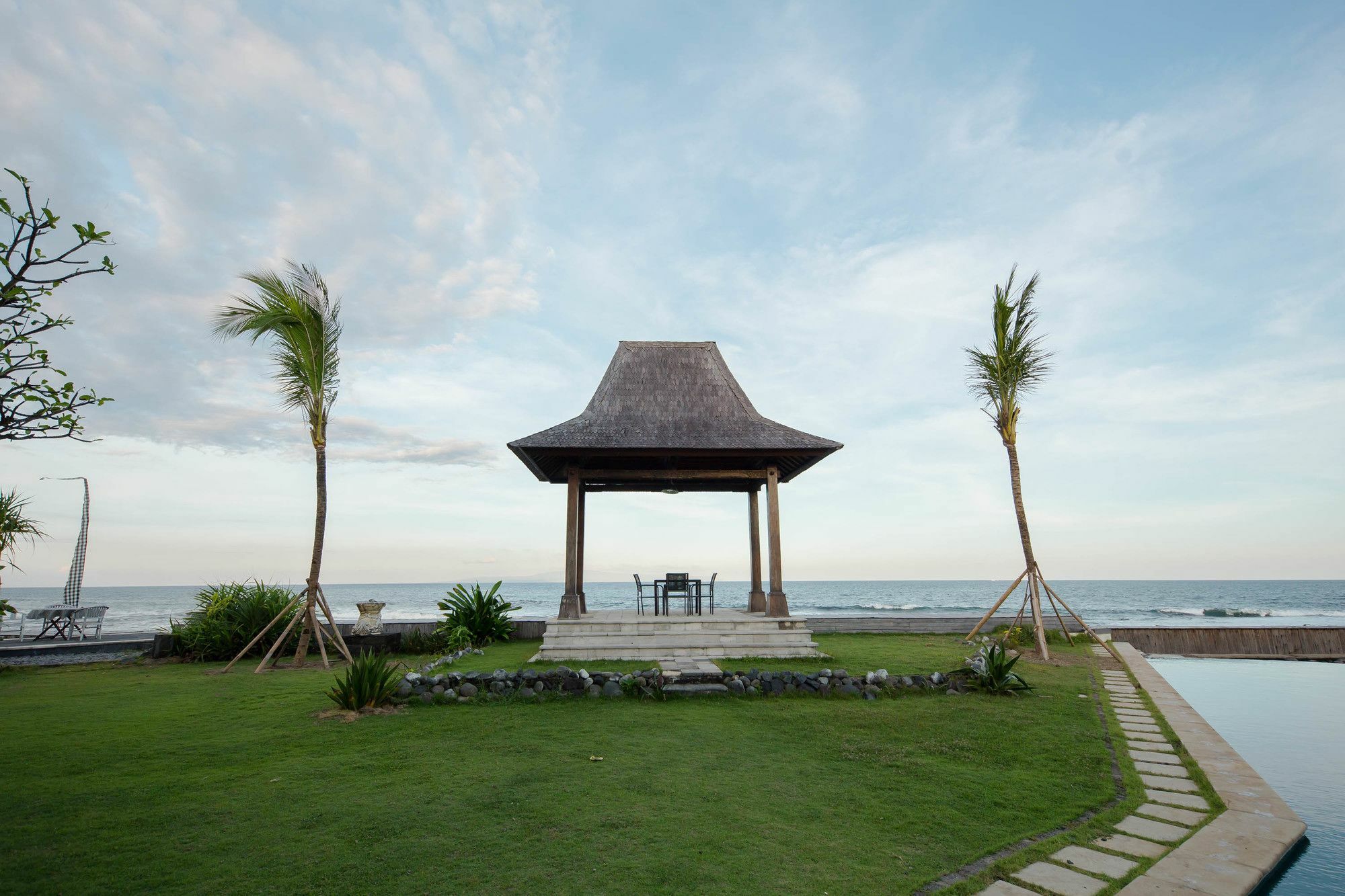 Suarti Resort, Villas & Gallery Ketewel Экстерьер фото